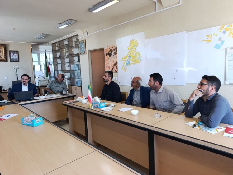 تشکیل جلسه تخصصی ممیزی املاک شهرداری ارمغان‌خانه